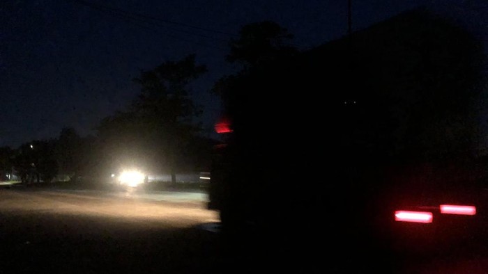 1769079967313-kondisi-lampu-penerangan-yang-padam-di-jalintim-sumsel-tepatnya-di-jalan-bypass-alang-alang-lebar-1769048966338_169