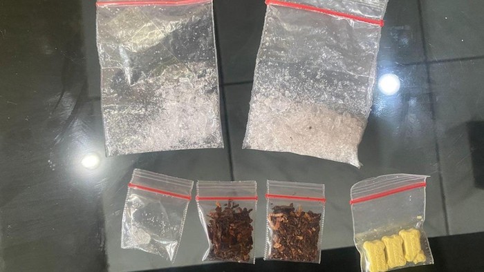 1769101548078-barang-bukti-narkoba-yang-hendak-diselundupkan-dalam-lapas-metro-1769067049816_169