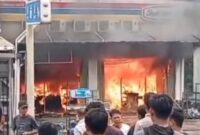 1769209515515-minimarket-di-way-kanan-terbakar-1769188985292_169