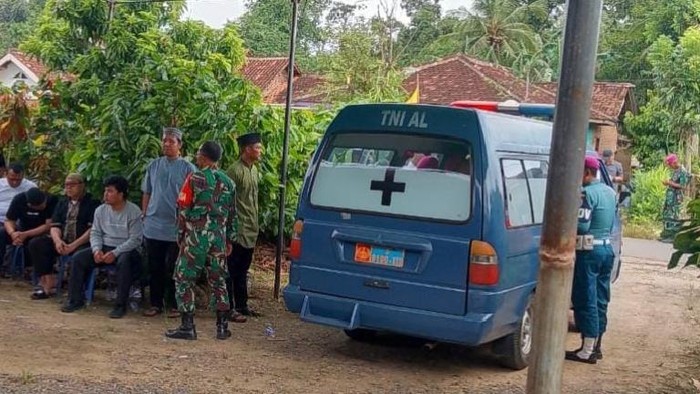 1769425554479-kedatangan-jenazah-praka-m-kori-1769419707148_169