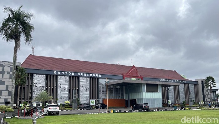 1769533575440-kantor-gubernur-sumatera-selatan-1767958900710_169