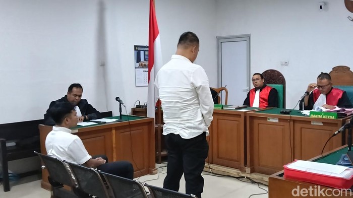 1769555113169-suasana-sidang-vonis-di-pn-palembang-terhadap-dua-pejabat-dispora-oku-selatan-1769529632032_169